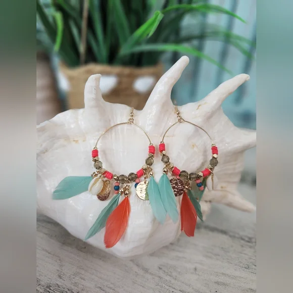 NEW Teardrop Feather and Shell Earrings - Picture 2 of 6